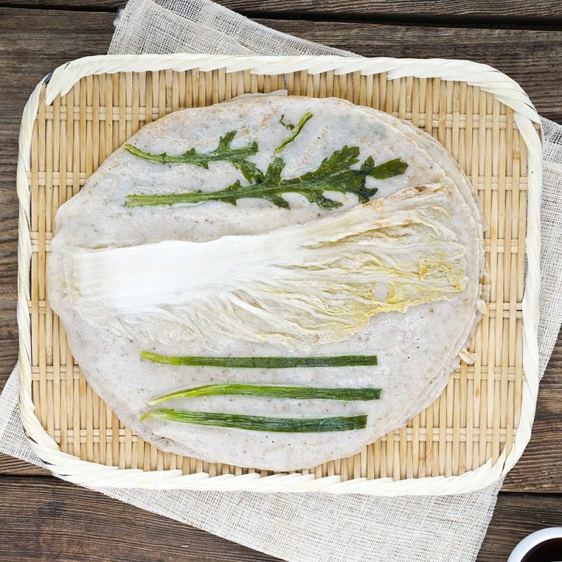 노릇하게 부쳐진 메밀부침
